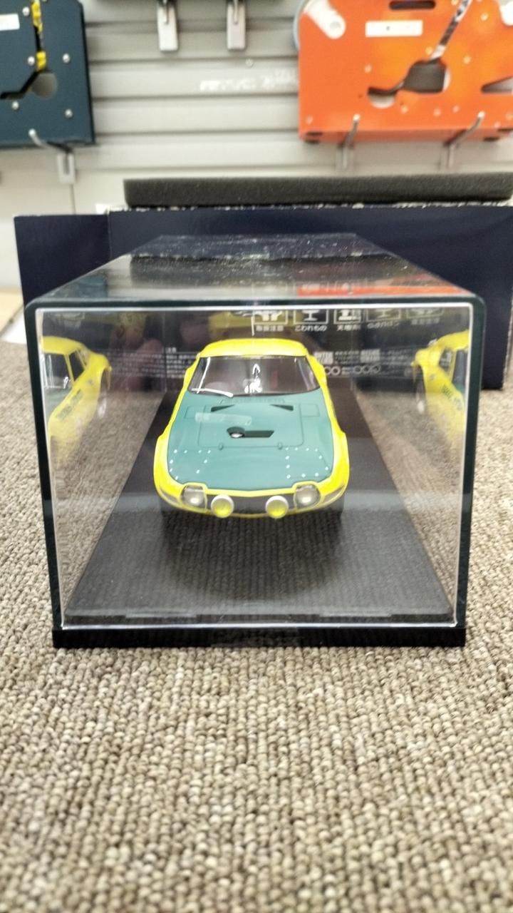 Laden Sie das Bild in Galerie -Viewer, HI-STORY TOYOTA 2000GT Speed Trial Car Scale Model– Used