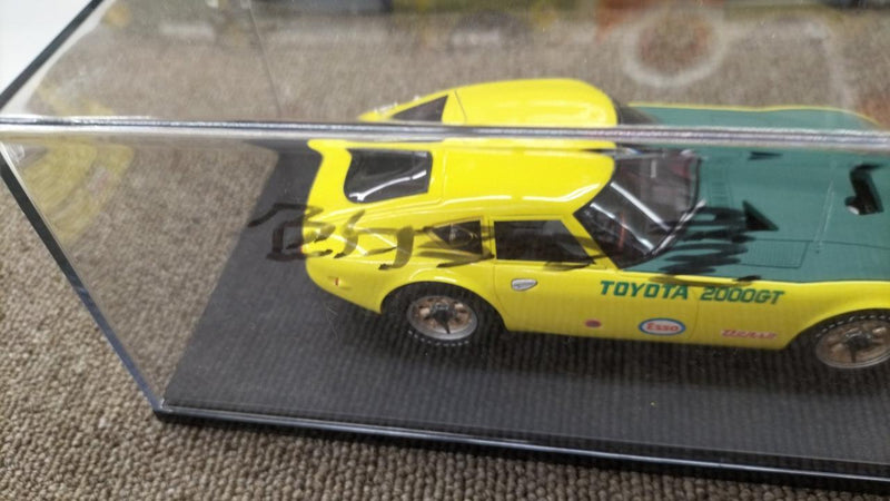 Laden Sie das Bild in Galerie -Viewer, HI-STORY TOYOTA 2000GT Speed Trial Car Scale Model– Used