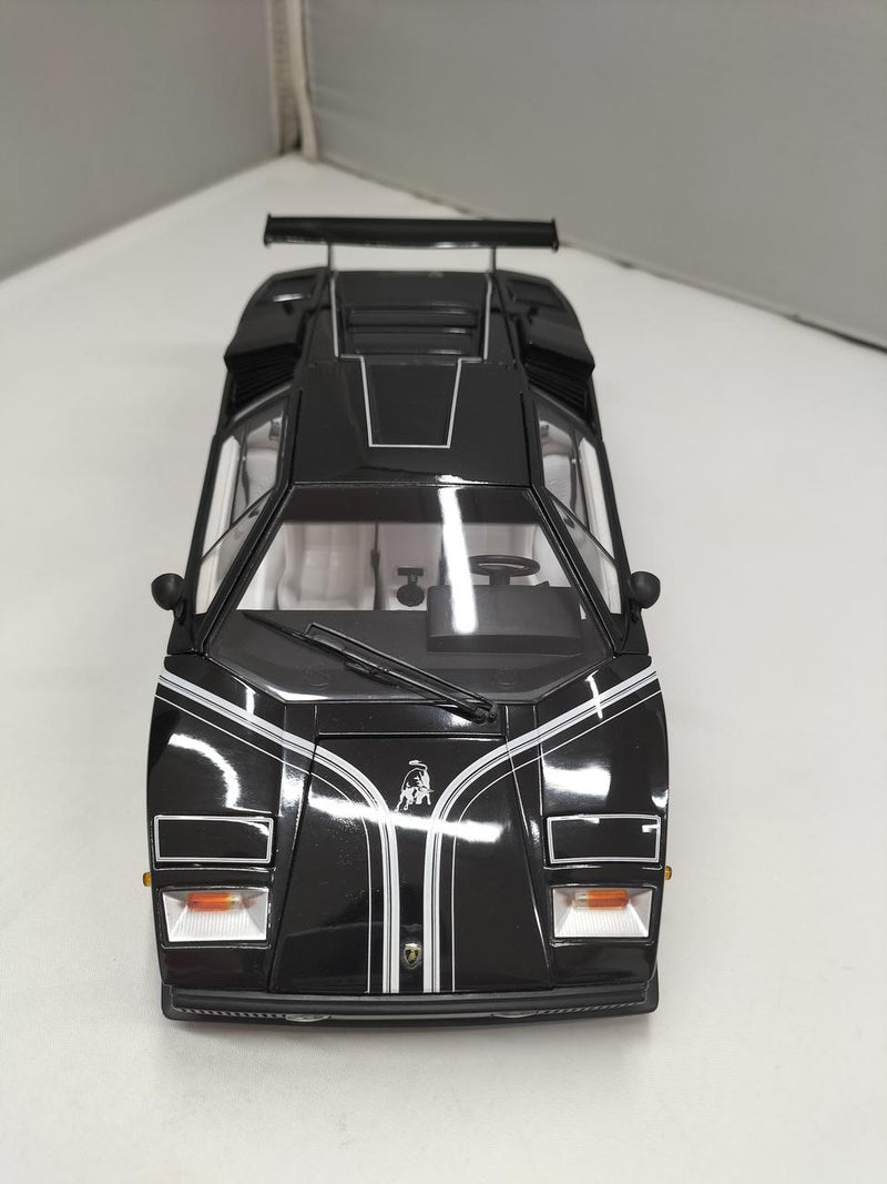 Load image into Gallery viewer, KYOSHO LAMBORGHINI COUNTACH LP500R Black 1/18 Scale Car– Used
