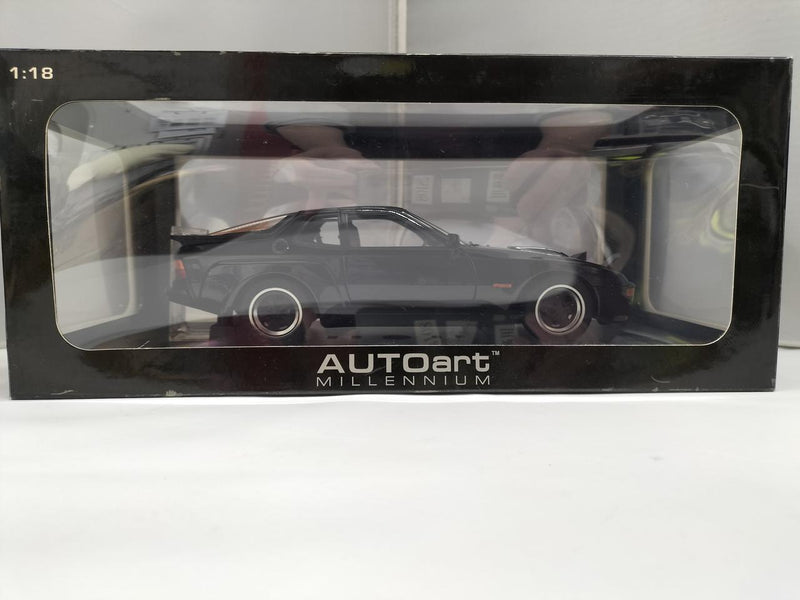 Load image into Gallery viewer, AUTOart Porsche 924 Carrera GT 1980 1/18 Scale Car– Used