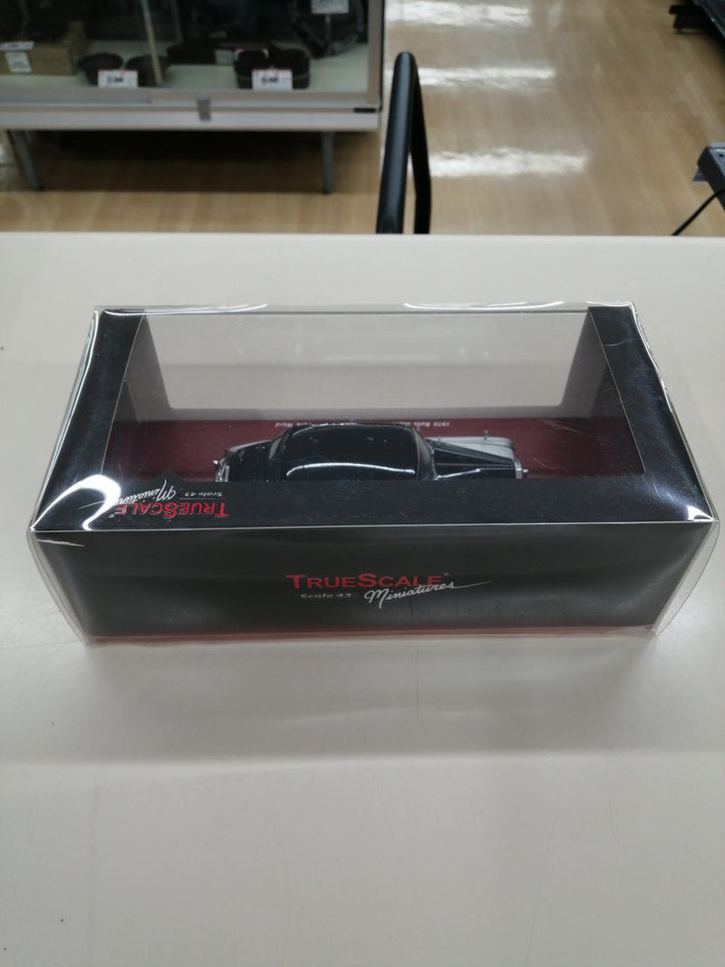 Load image into Gallery viewer, TRUE SCALE MINIATURES 1970 Rolls-Royce Phantom VI Mulliner 1/43 Diecast Car– Used