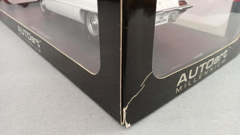 Load image into Gallery viewer, AUTOart MILLENNIUM MAZDA COSMO SPORT White 1/18 Scale Car– Used
