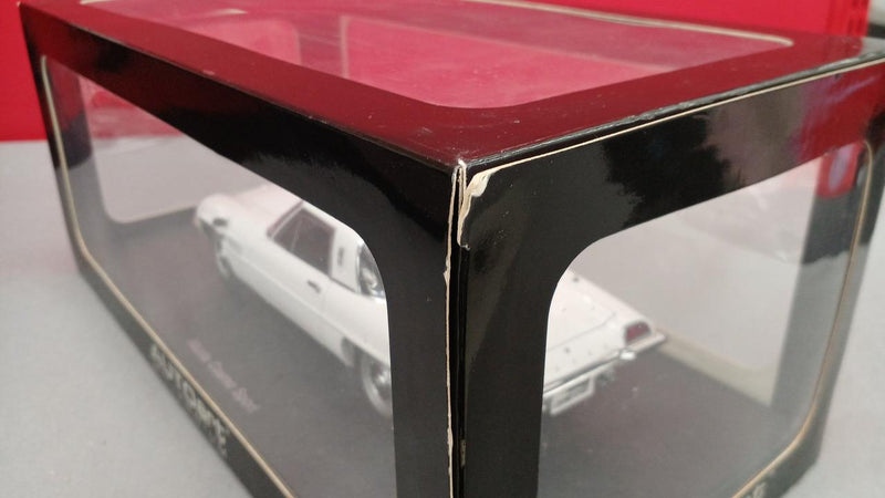 Load image into Gallery viewer, AUTOart MILLENNIUM MAZDA COSMO SPORT White 1/18 Scale Car– Used