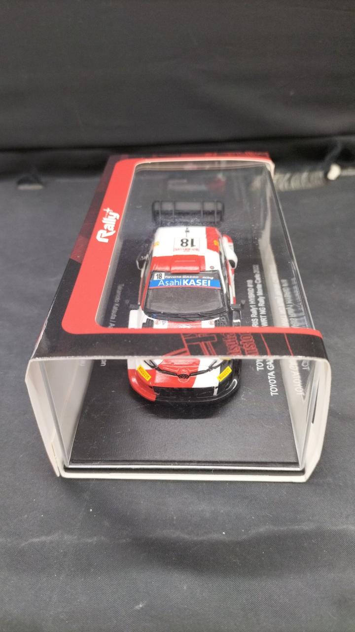 Laden Sie das Bild in Galerie -Viewer, SPARK Monte Carlo Rally 2022 Toyota GR Yaris 1/43 Scale Car– Used