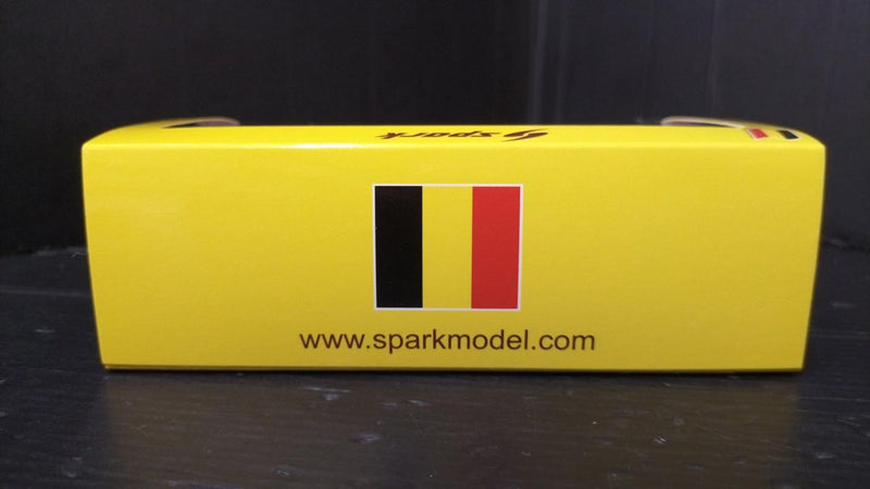 Laden Sie das Bild in Galerie -Viewer, SPARK Porsche 962C #17 WINNER SPA 1986 1/43 Scale Car– Used