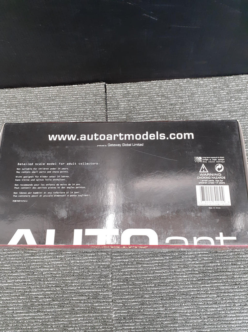 Load image into Gallery viewer, AUTOART NISSAN SKYLINE R34 1/18 Scale Model Car– Used