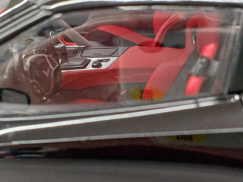 Cargue la imagen en el visor de la galería, AUTOart Chevrolet Corvette C7 ZR1 1/18 Composite Diecast Model– Used
