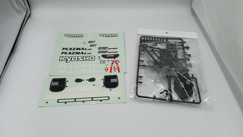 Laden Sie das Bild in Galerie -Viewer, KYOSHO PLAZMA LM Porsche 962C - Used