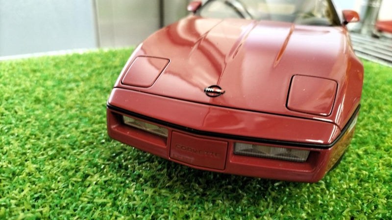 Carica immagine in Galleria Viewer, AUTOart CHEVROLET 1/18 Scale Model Car– Used