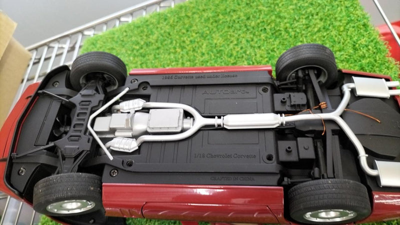 Carica immagine in Galleria Viewer, AUTOart CHEVROLET 1/18 Scale Model Car– Used