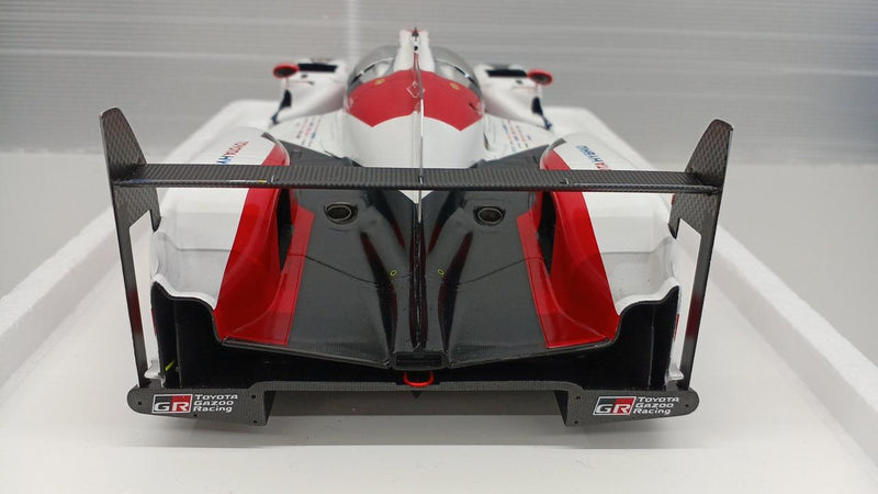 Laden Sie das Bild in Galerie -Viewer, SPARK 1/18 Toyota TS050 Scale Model Car– Used