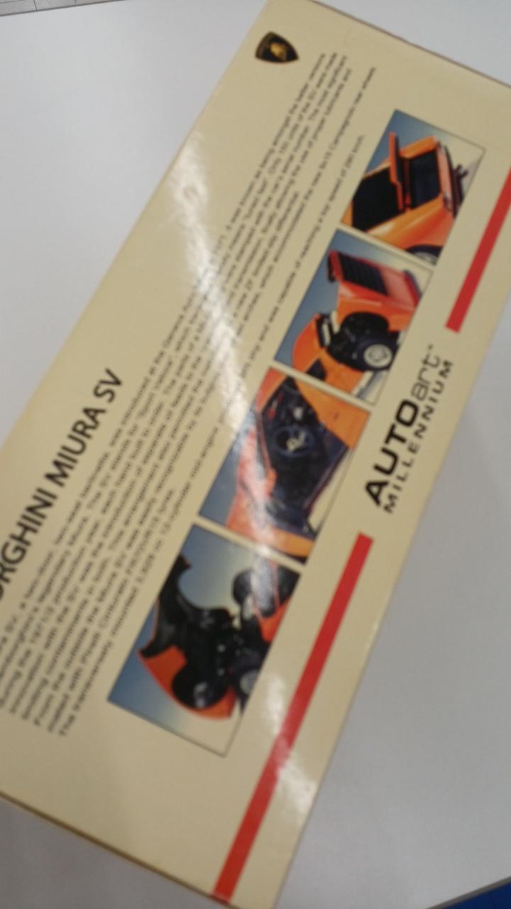 Load image into Gallery viewer, AUTOart LAMBORGHINI MIURA SV 1/18 Scale Model Car– Used