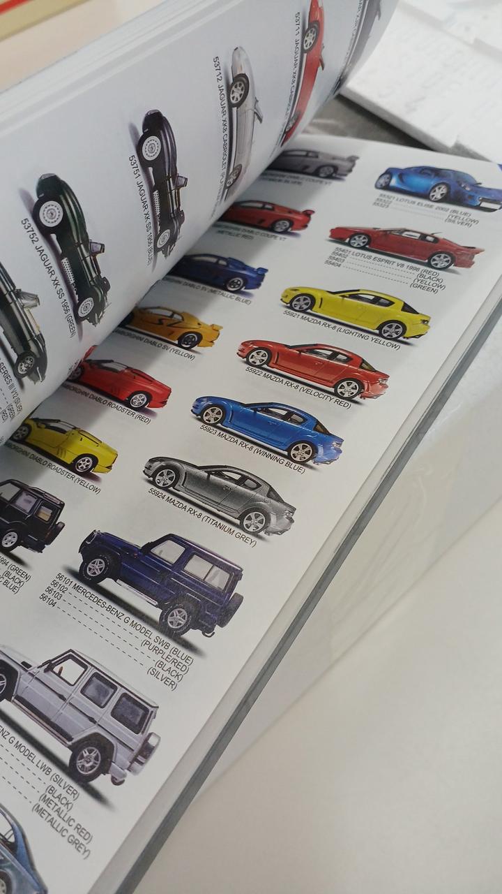 Load image into Gallery viewer, AUTOart LAMBORGHINI MIURA SV 1/18 Scale Model Car– Used