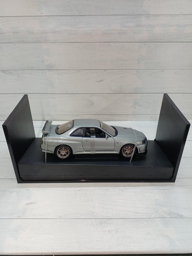Load image into Gallery viewer, AUTOART NISSAN SKYLINE R34 GTR V-SPEC 1/18 Scale Model Car– Used