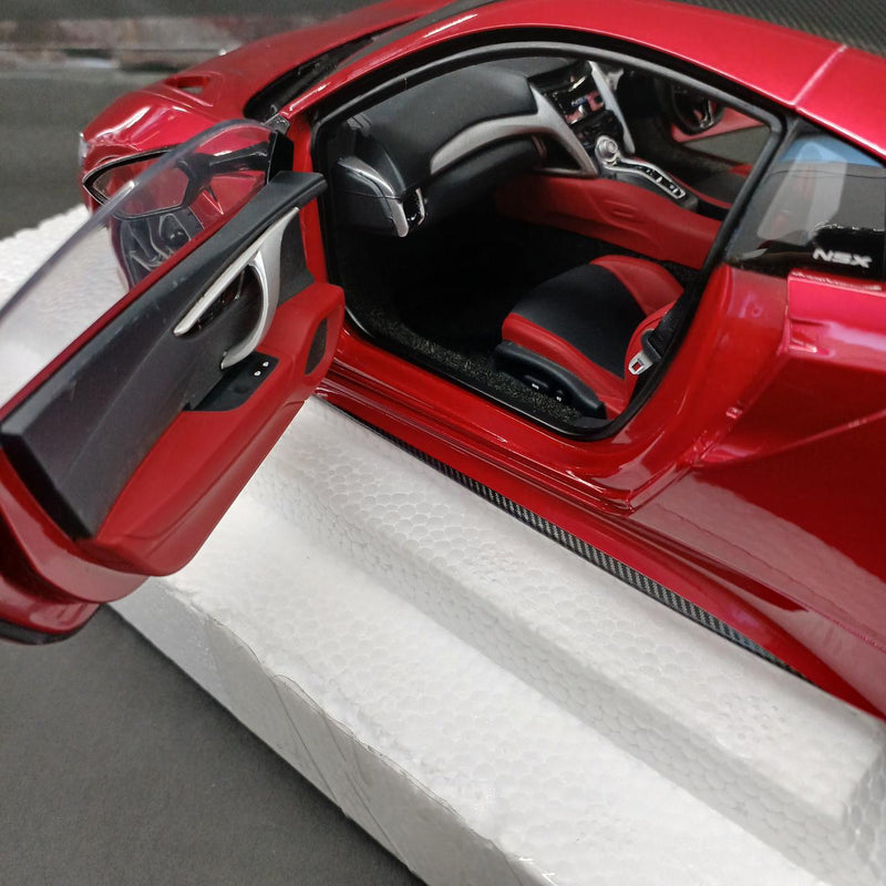 Laden Sie das Bild in Galerie -Viewer, AUTOart 1/18 HONDA NSX (NC1) PEARL RED Scale Model Car– Used