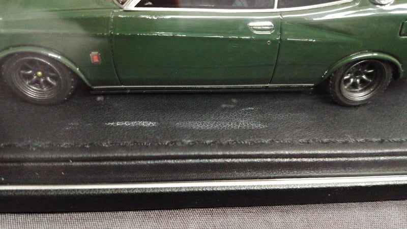 Laden Sie das Bild in Galerie -Viewer, Ignition Model NISSAN LAUREL 2000GT 1/43 Scale Model Car– Used