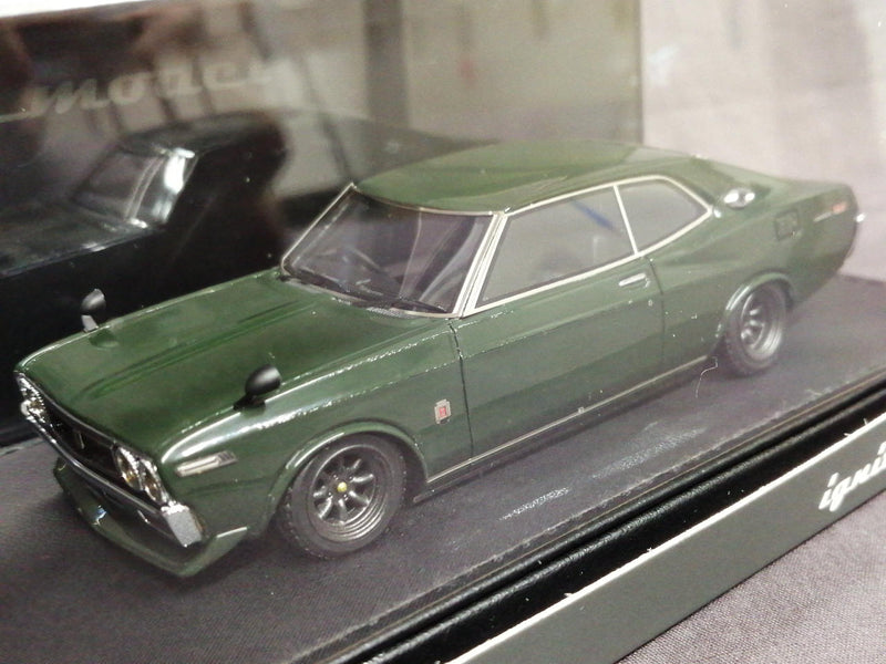 Laden Sie das Bild in Galerie -Viewer, Ignition Model NISSAN LAUREL 2000GT 1/43 Scale Model Car– Used