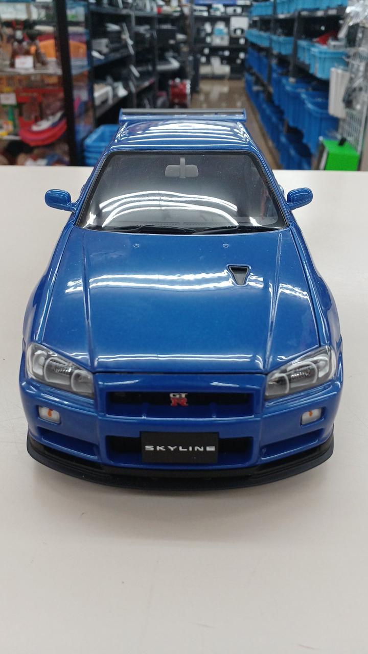 Load image into Gallery viewer, AUTOart R34 V-SPEC II SKYLINE GT-R 1/18 Scale Model Car– Used