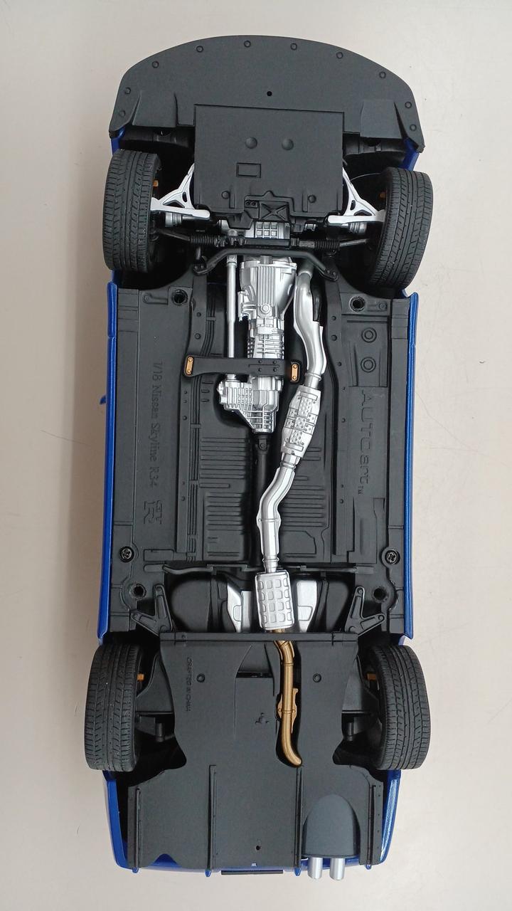 Load image into Gallery viewer, AUTOart R34 V-SPEC II SKYLINE GT-R 1/18 Scale Model Car– Used