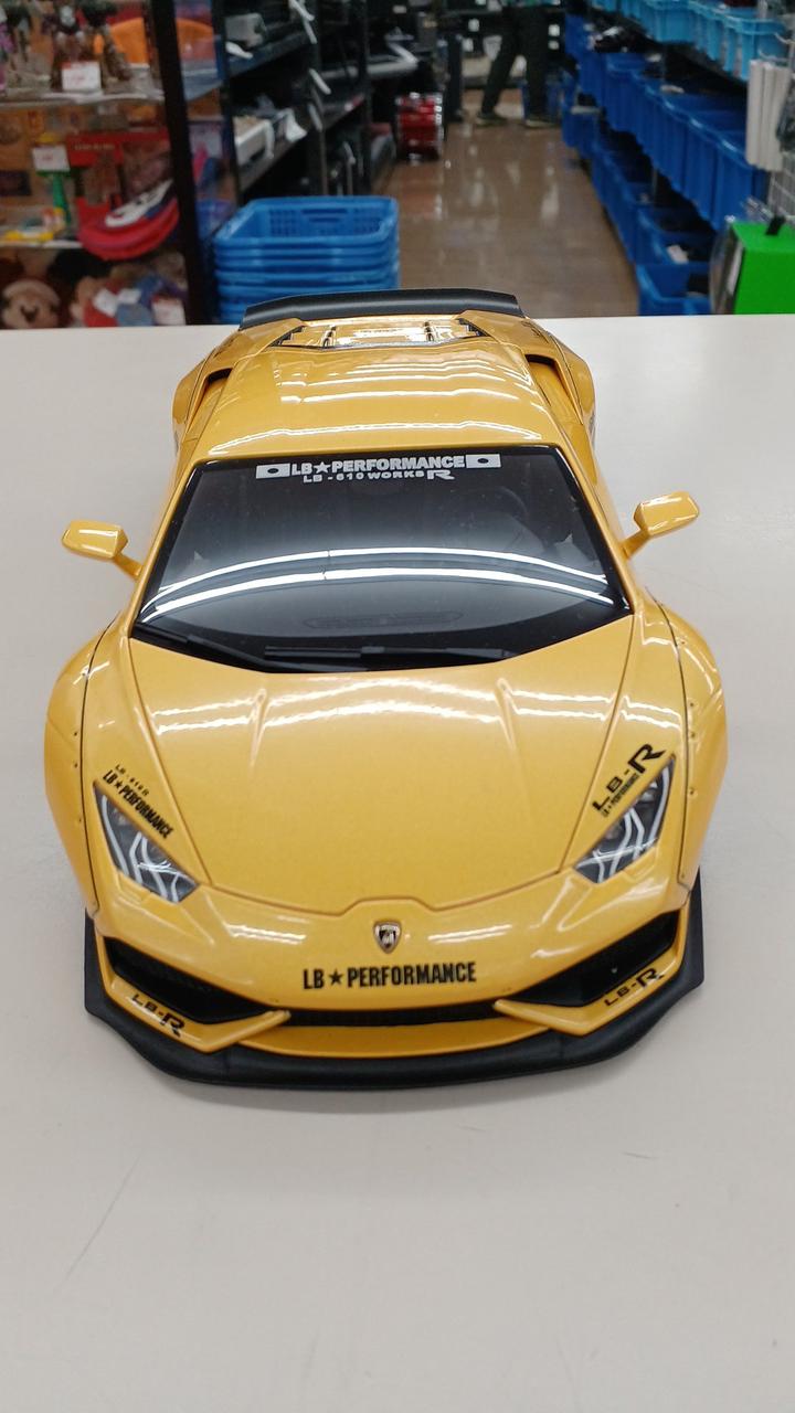Load image into Gallery viewer, AUTOart Liberty Walk Metallic Yellow Lamborghini Huracan 1/18 Scale Model Car– Used