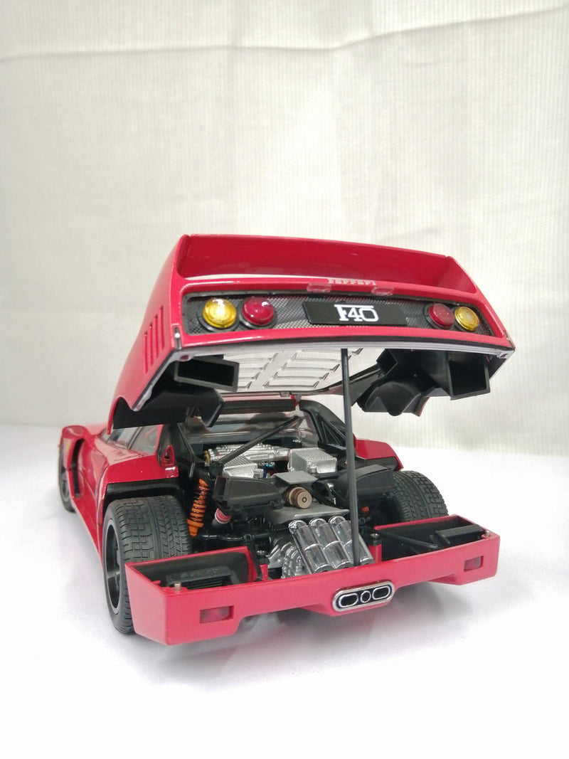Laden Sie das Bild in Galerie -Viewer, KYOSHO 1/18 Ferrari F40 Light Weight Diecast Model Car
