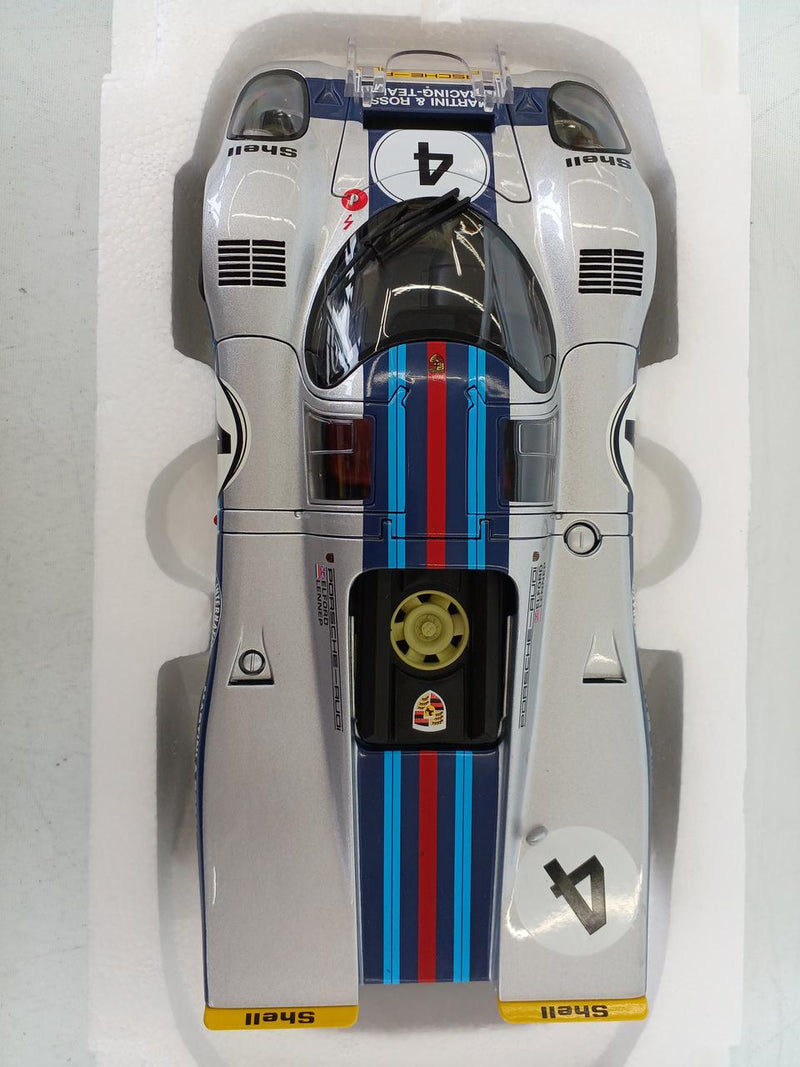 Laden Sie das Bild in Galerie -Viewer, AUTOart 1/18 Porsche 917K Diecast Model Car