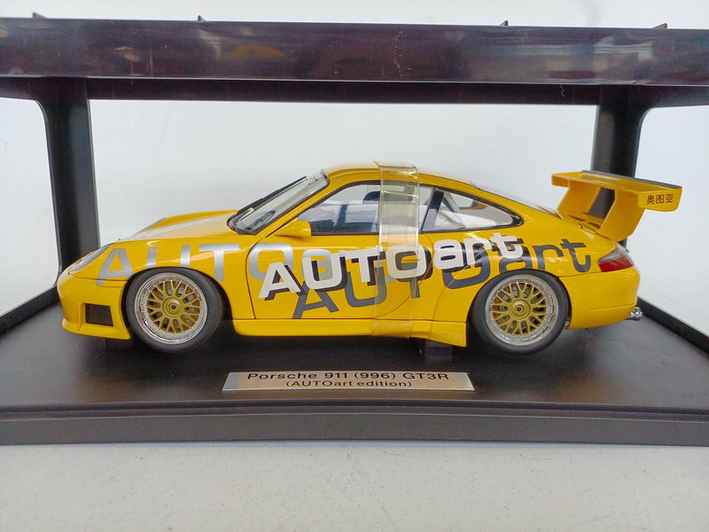 Carica immagine in Galleria Viewer, AUTOart 1/18 Porsche 911 (996) GT3R AUTOart Edition Model