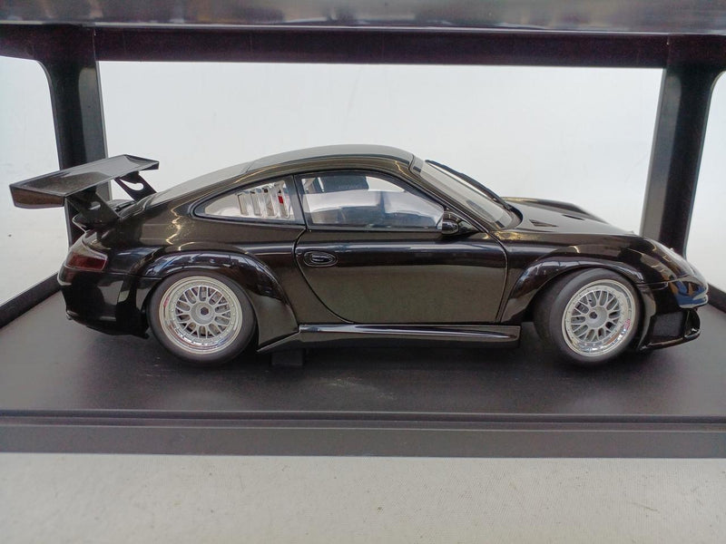 Laden Sie das Bild in Galerie -Viewer, AUTOart 1/18 Porsche 911 (996) GT3 RSR Plain Body Ver. Black