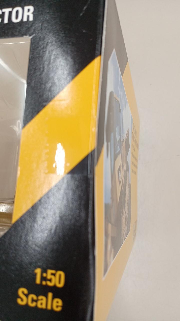 Load image into Gallery viewer, CAT D6K XL Track-Type Tractor Scale Model