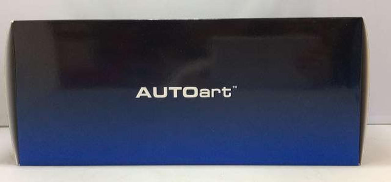 Carica immagine in Galleria Viewer, AUTOART Alfa Romeo 4C Spider 1/18 (Doors/Engine Hood Open, Bonnet Closed)– Used