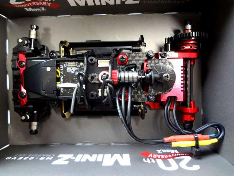 Laden Sie das Bild in Galerie -Viewer, KYOSHO 32795 Mini-Z Racer MR-03EVO Chassis Set W-MML 8500KV - Used