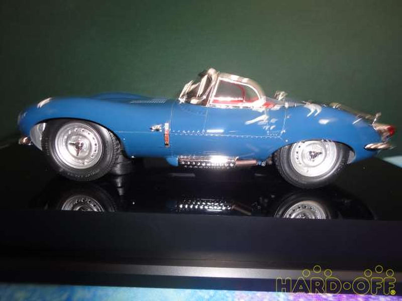 Load image into Gallery viewer, AMALGAM 1/18 Jaguar XKSS Scale Model Car– Used