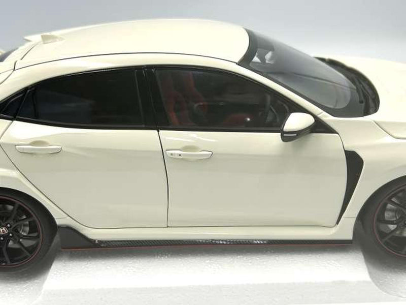 Load image into Gallery viewer, AUTOart HONDA Civic TYPE R (FK8) 2021 1/18 Scale Model Car– Used