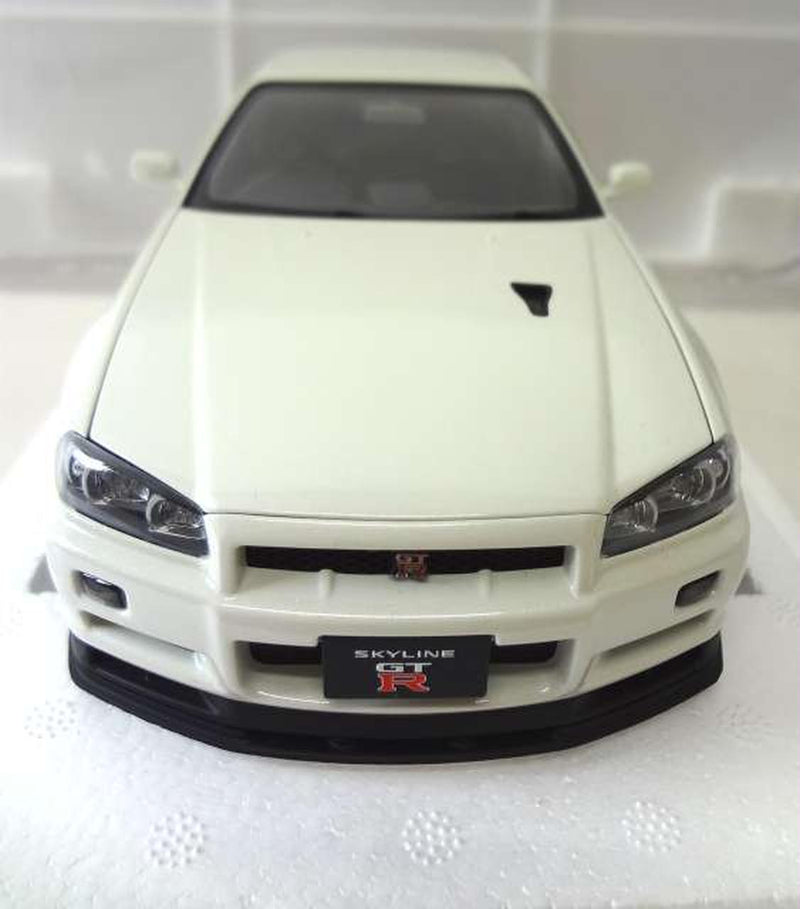 Laden Sie das Bild in Galerie -Viewer, AUTOart 1/18 Nissan Skyline GT-R R34 V-spec II (White Pearl) Scale Car– Used