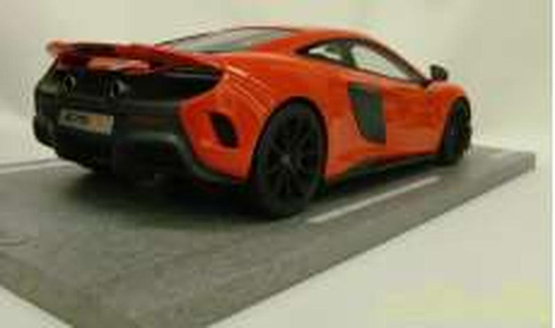 Load image into Gallery viewer, BBR BBRC1814C McLaren 675LT 1/18 Scale Model Car– Used