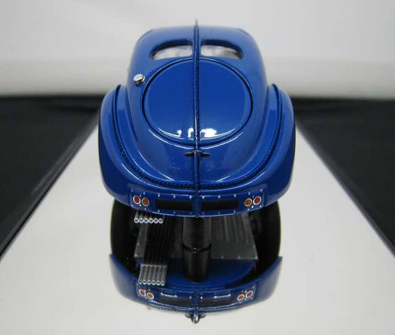 Cargue la imagen en el visor de la galería, AUTOART Bugatti Type 57SC Atlantic 1938 1/43 Scale Car– Used