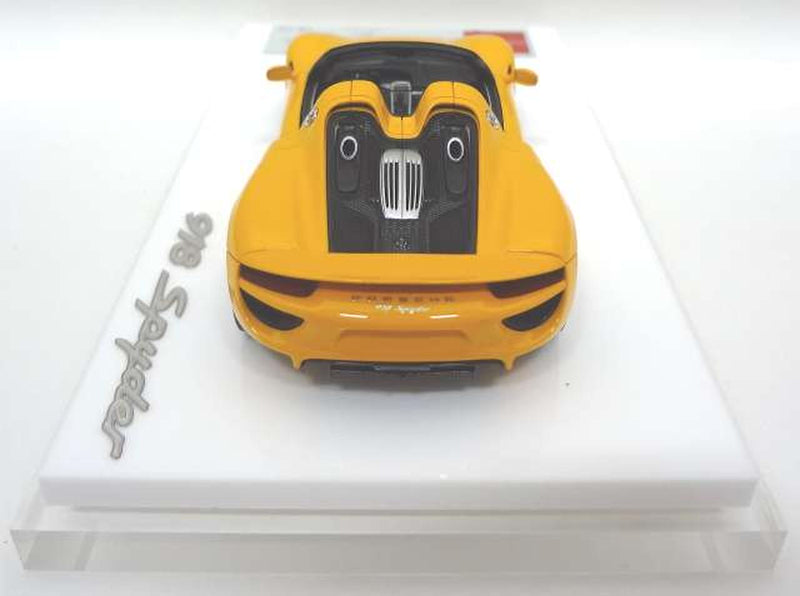 Laden Sie das Bild in Galerie -Viewer, EIDOLON Collection 1/43 Porsche 918 Spyder 2011 (Signal Yellow)– Used