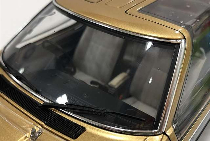 Load image into Gallery viewer, AUTOart "Seibu Keisatsu" 1/18 Nissan Fairlady 280Z Super Z Scale Car– Used