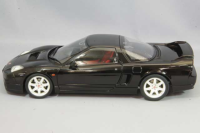 Cargue la imagen en el visor de la galería, AUTOart 1/18 Honda NSX-R (NA2) Berlina Black