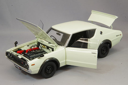AUTOart 1/18 Nissan Skyline 2000 GT-R (KPGC110) White