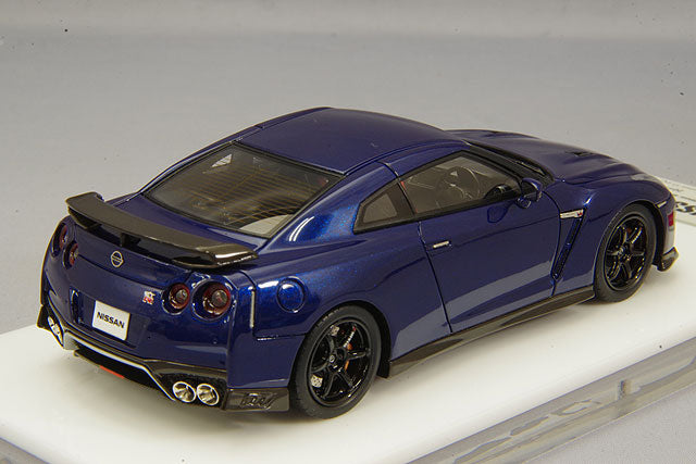 Cargue la imagen en el visor de la galería, EIDOLON 1/43 Nissan GT-R Track Edition Engineered by Nismo 2017 Aurora Flare Blue Pearl