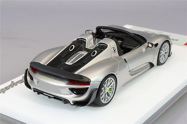 Cargue la imagen en el visor de la galería, EIDOLON 1/43 Porsche 918 Spyder Weissach Package 2011 GT Silver