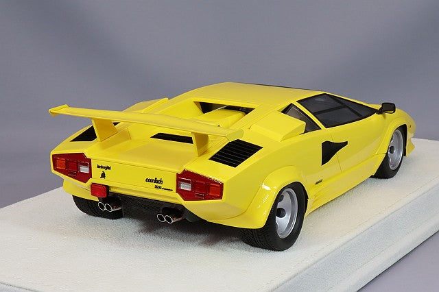 Cargue la imagen en el visor de la galería, EIDOLON 1/18 Lamborghini Countach LP5000 QV 1988 Yellow / Black Interior