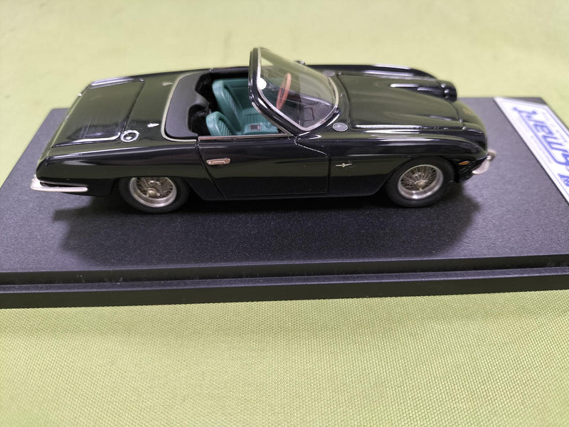 Cargue la imagen en el visor de la galería, COLLECTION MODELS Lamborghini 1/43 Scale Car– Used
