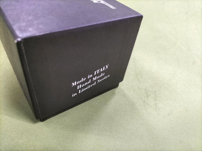 Cargue la imagen en el visor de la galería, COLLECTION MODELS Lamborghini 1/43 Scale Car– Used