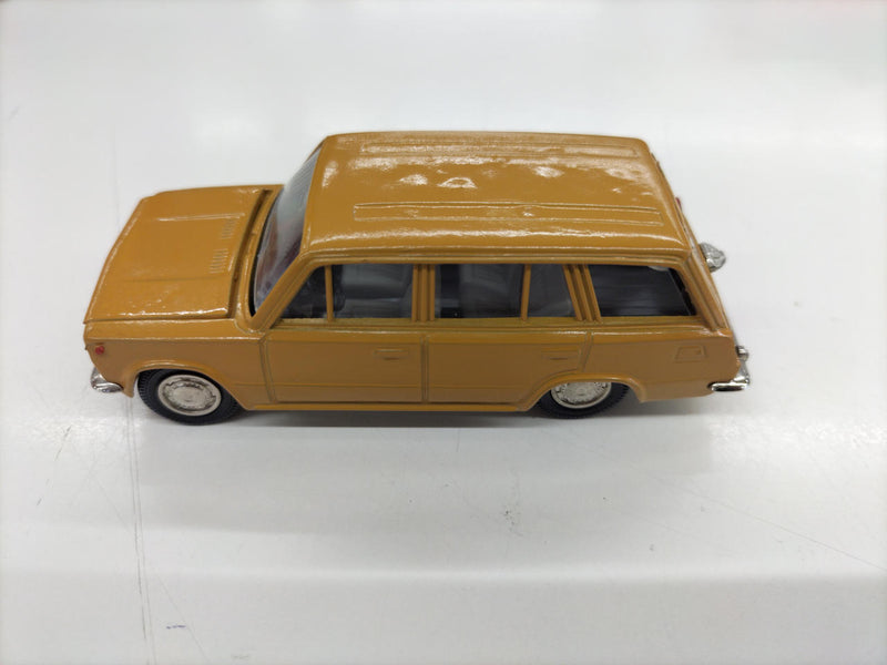 Cargue la imagen en el visor de la galería, NOVOEXPORT CCCP 1/43 LADA 2102 Scale Car– Used