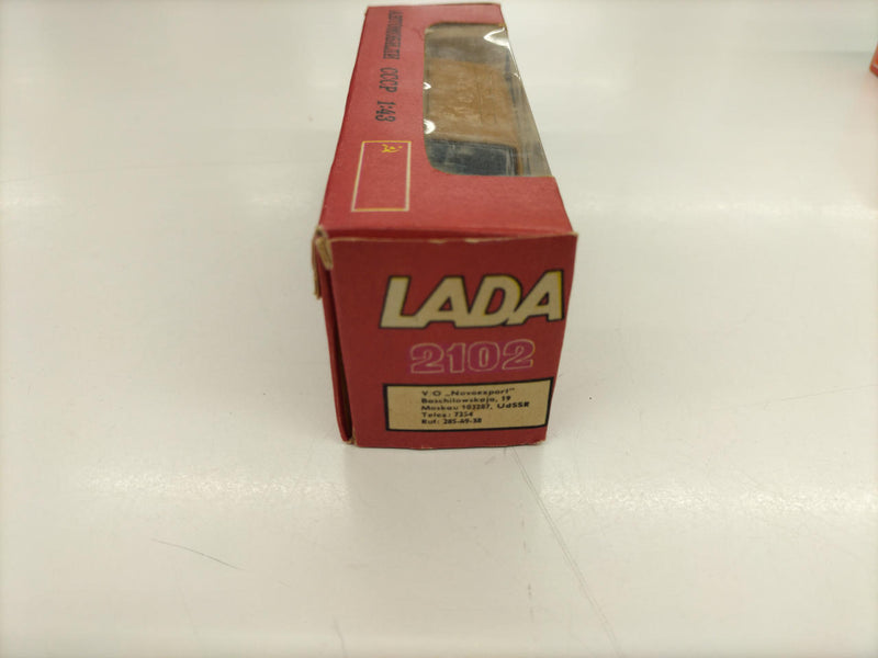 Cargue la imagen en el visor de la galería, NOVOEXPORT CCCP 1/43 LADA 2102 Scale Car– Used