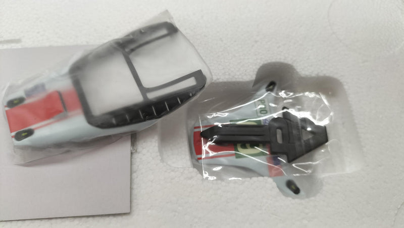 Load image into Gallery viewer, AUTOart FORD GT LE MANS 24HRS 1/18 Diecast Car– Used
