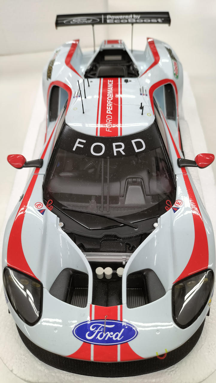 Load image into Gallery viewer, AUTOart FORD GT LE MANS 24HRS 1/18 Diecast Car– Used
