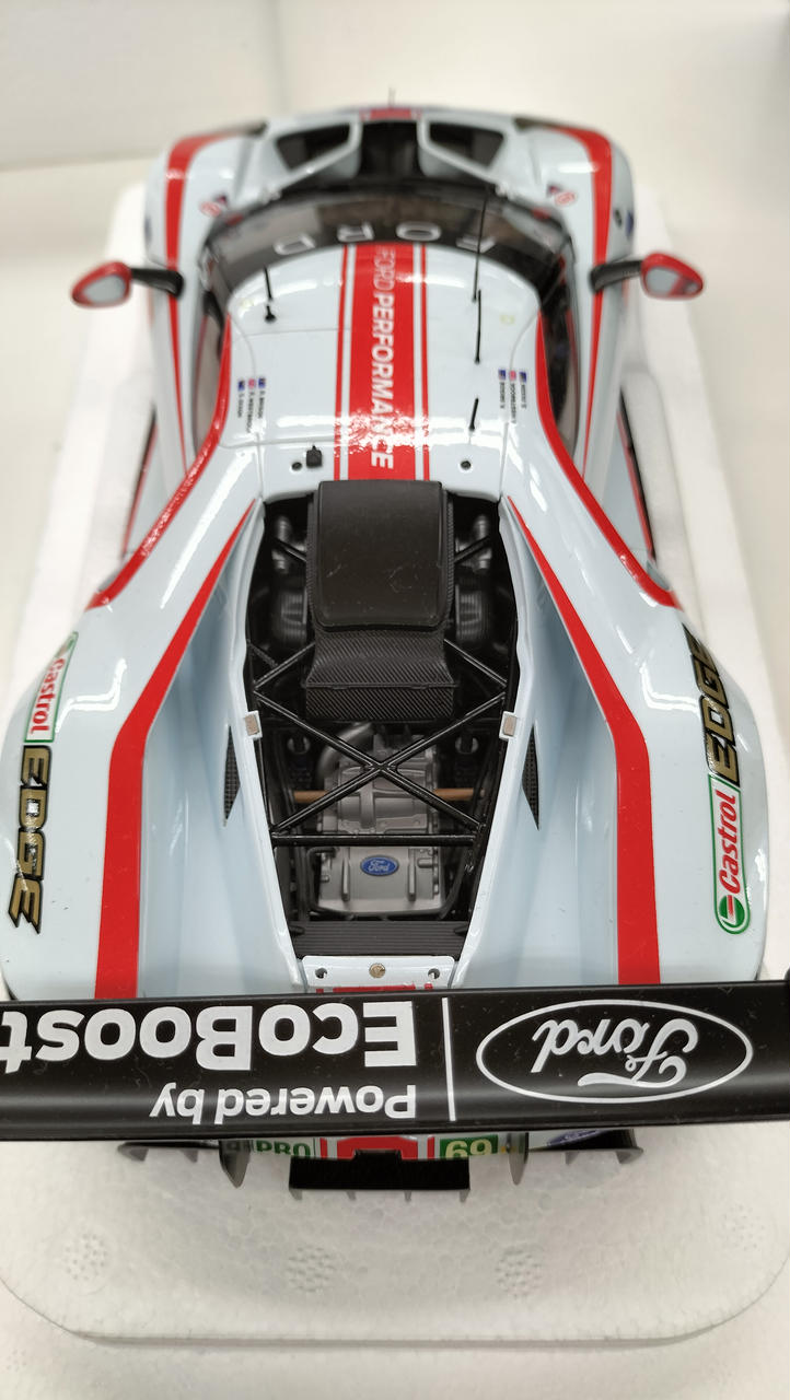 Load image into Gallery viewer, AUTOart FORD GT LE MANS 24HRS 1/18 Diecast Car– Used